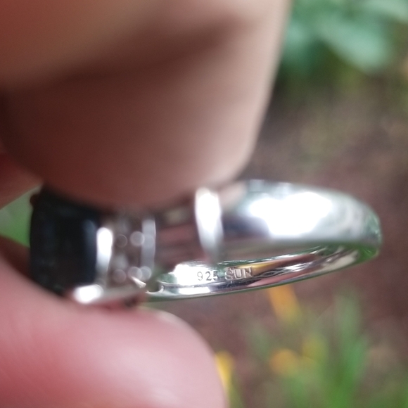 Beautiful Blue and White Topaz Ring. - Picture 4 of 4